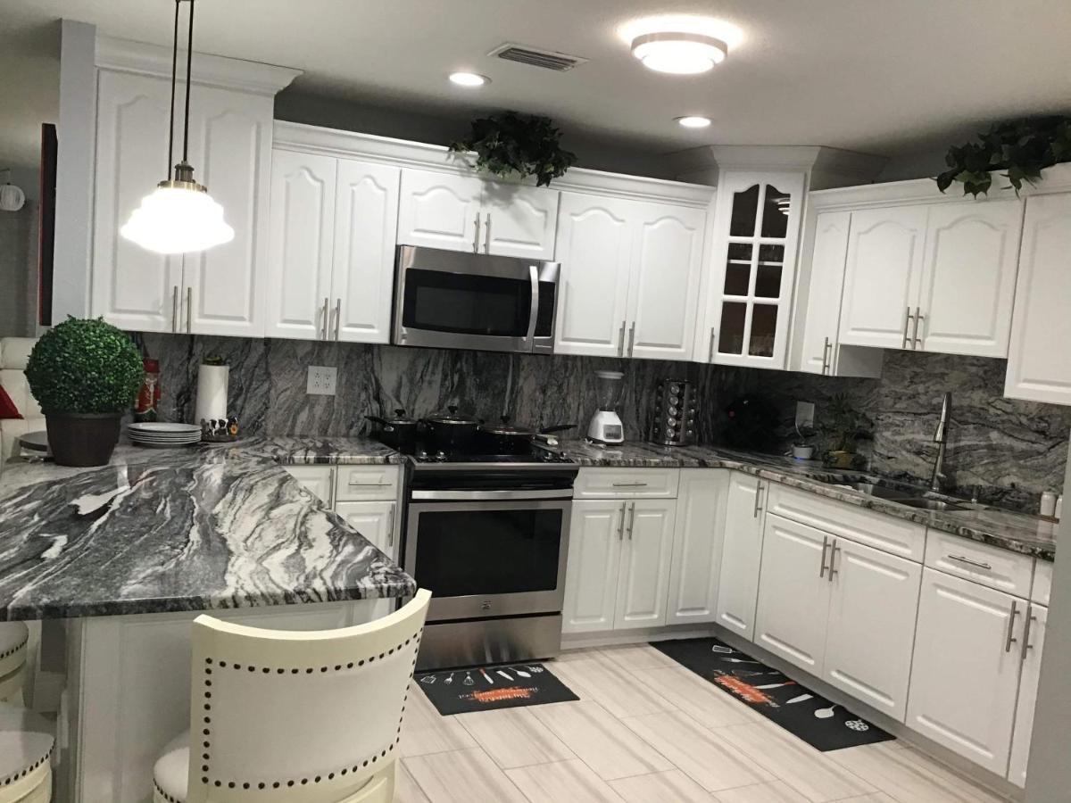 Mary's Luxury House Holiday home Tampa