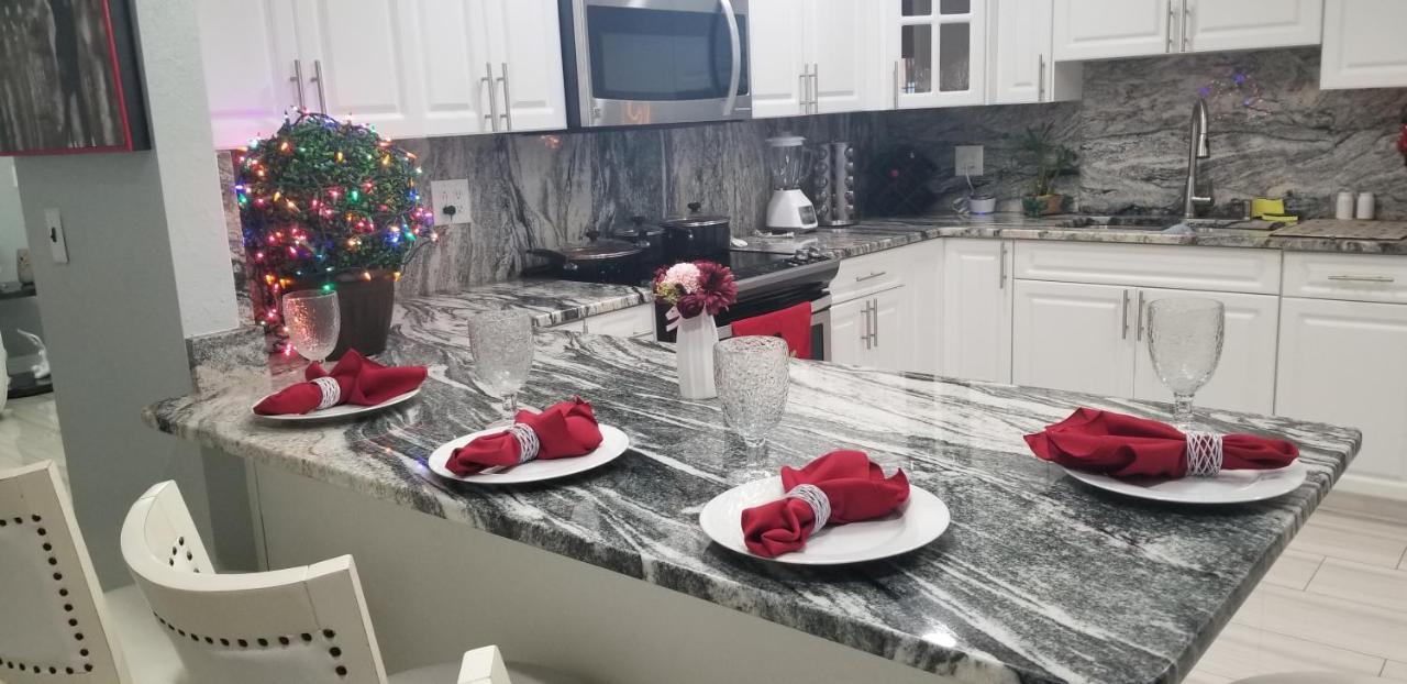 Mary's Luxury House Tampa